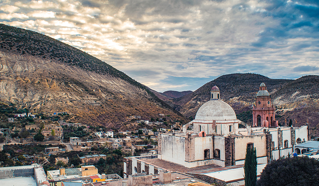 Real de Catorce, un pequeño pueblo entre las montañas del desierto del norte de México en San Luis Potosi 