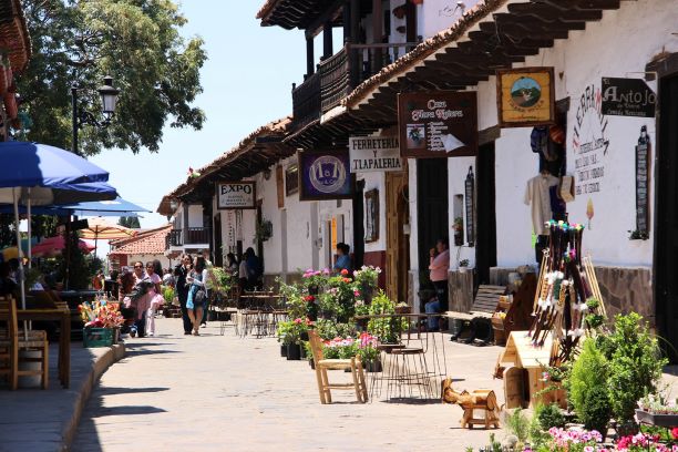 Calle Hidalgo en Mazamitla Pueblo Mágico
