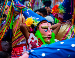 Veracruzano con máscara durante el carnaval